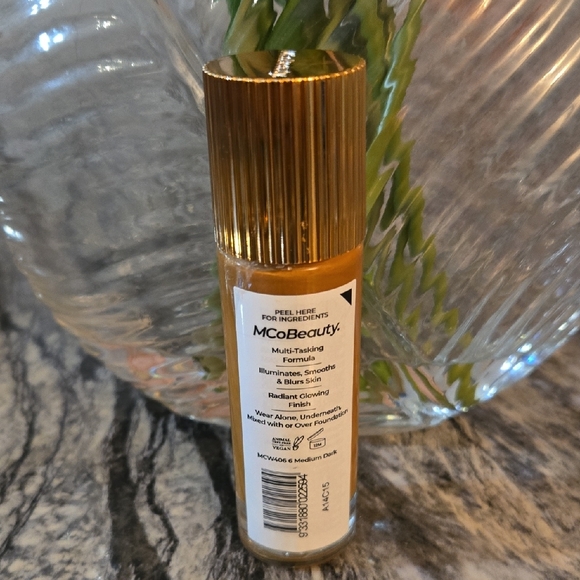 Flawless Glow Set - Gold and Cream - Picture 6 of 8